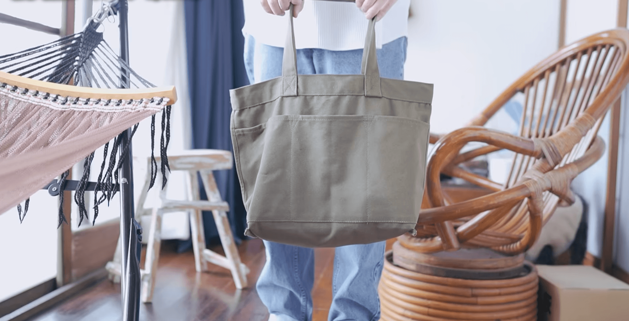 1,490円で「生活のノイズ」を消す。無印良品の帆布トートバッグが結局最強の仕事鞄だった件